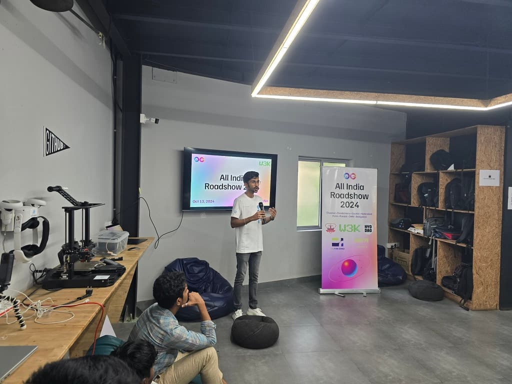 Gathin T speaking at 0G Roadshow - Cochin - Devcon Developer Challenge